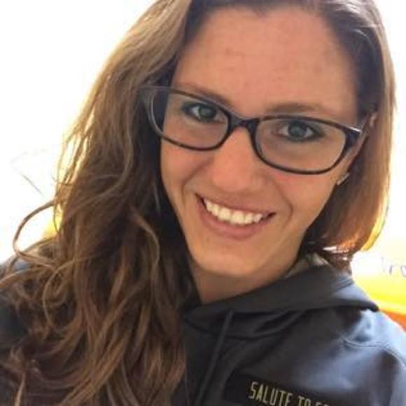 Meet your Posher, Jennifer - Picture 1 of 1